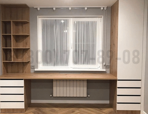 Рабочая зона у окна в Пензе